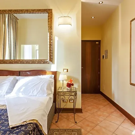 Vatican Domus Pensión 4*